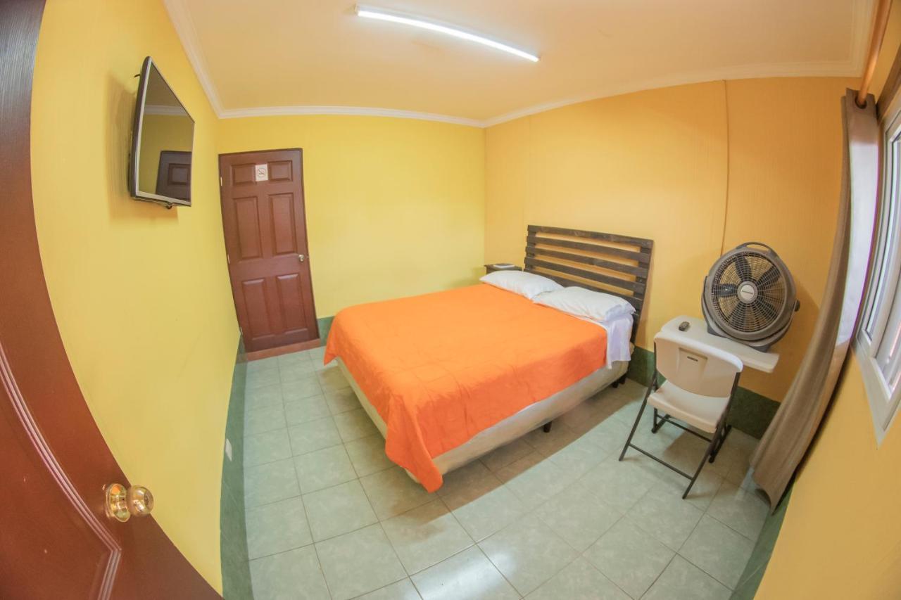 Euro Hostal Guatemala City Luaran gambar