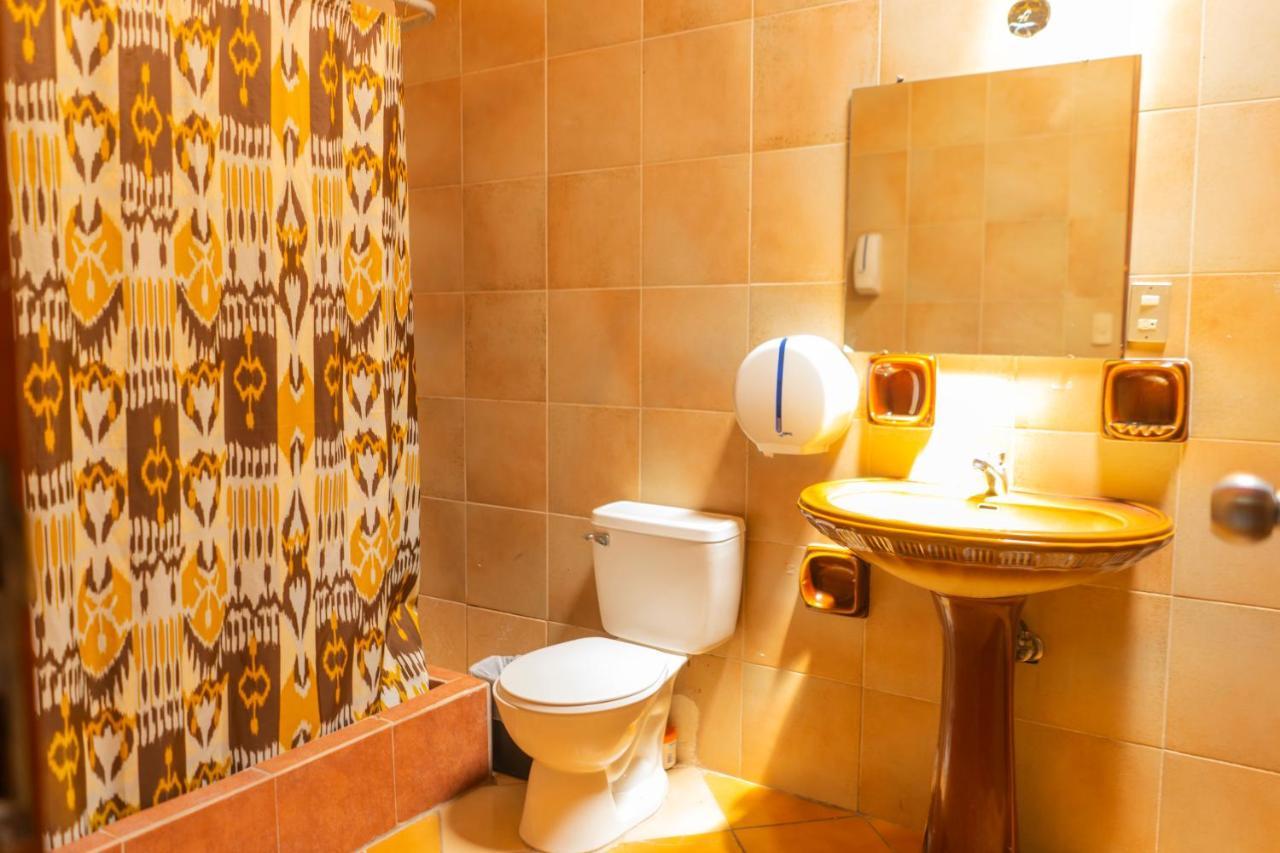 Euro Hostal Guatemala City Luaran gambar